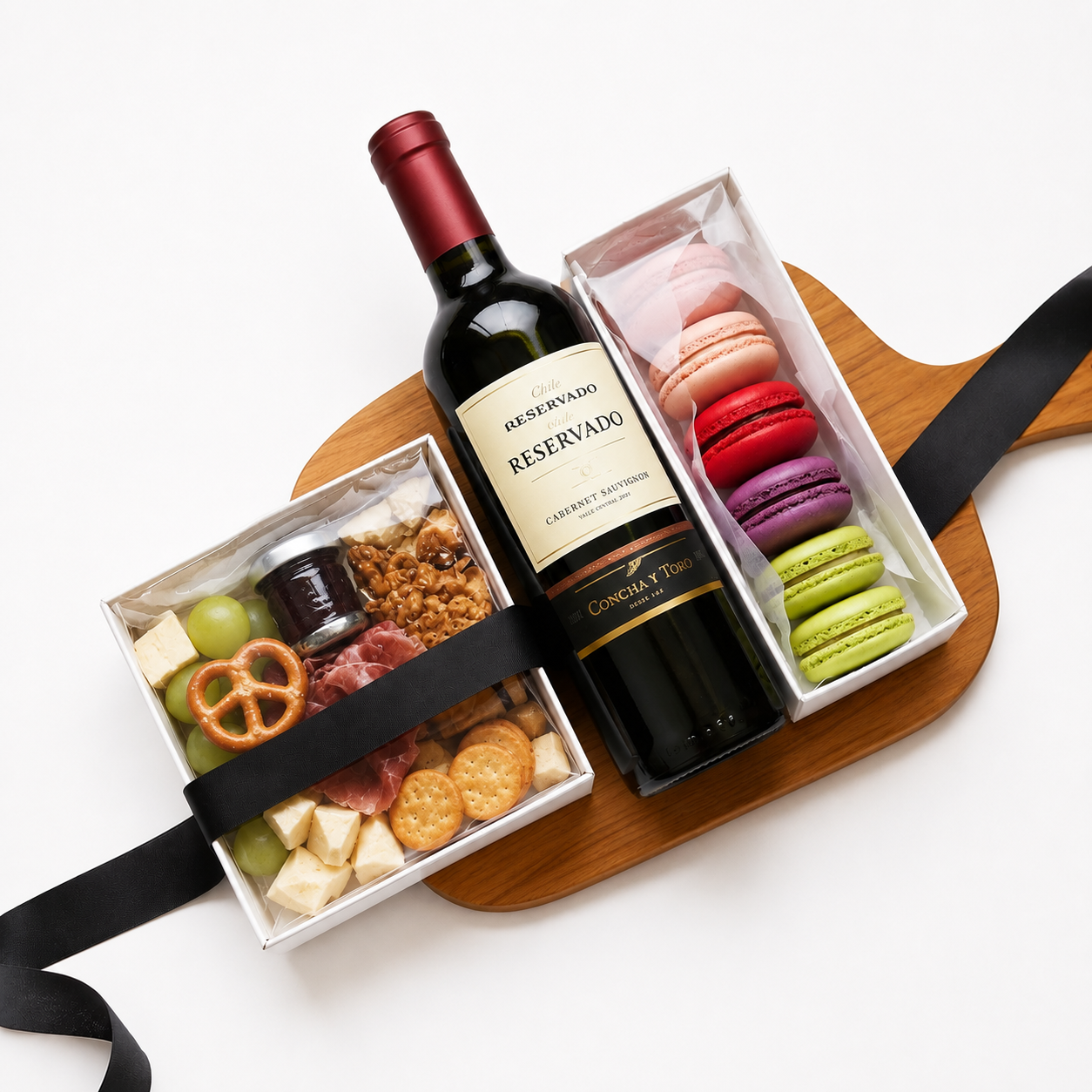 Tabla Gourmet con Vino & Macarons